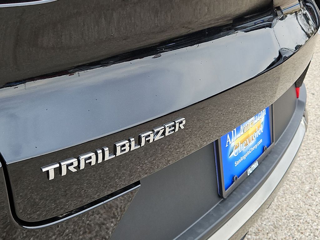 Thumbnail: 2026 Chevrolet TrailBlazer - 7