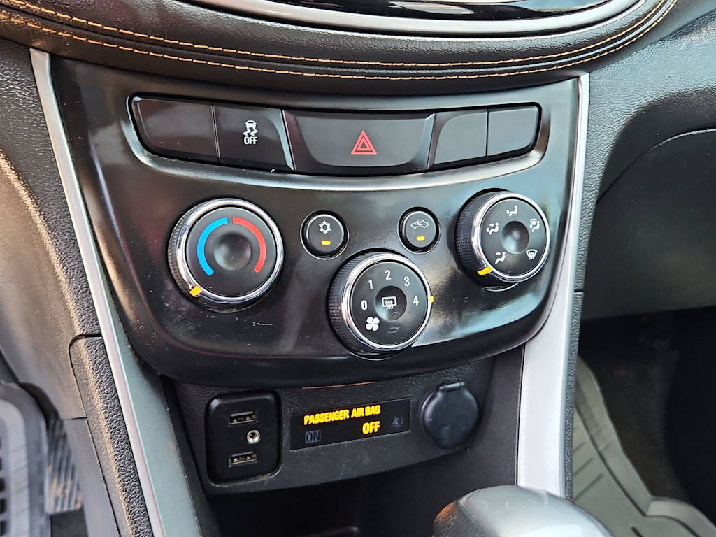 Thumbnail: 2020 Chevrolet Trax - 21