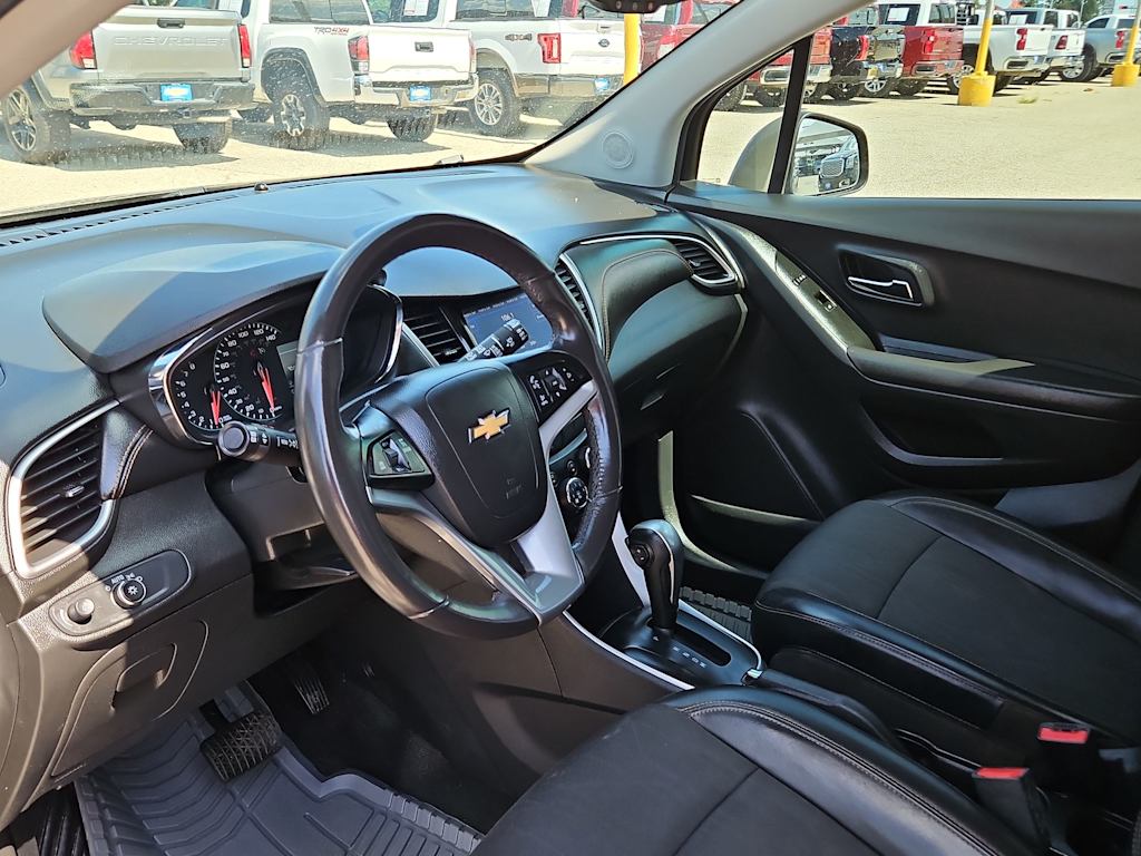 Thumbnail: 2020 Chevrolet Trax - 2
