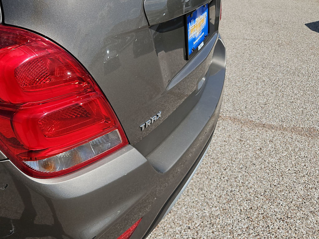Thumbnail: 2020 Chevrolet Trax - 6