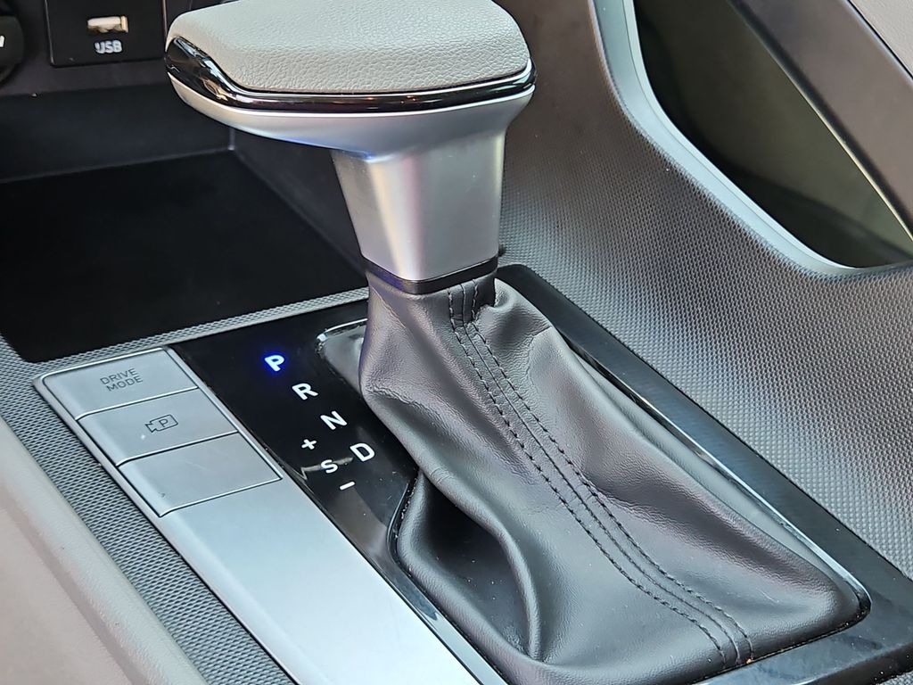 Thumbnail: 2024 Hyundai Elantra - 24