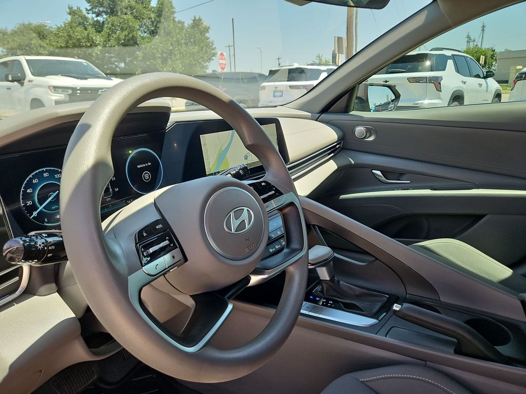 Thumbnail: 2024 Hyundai Elantra - 2