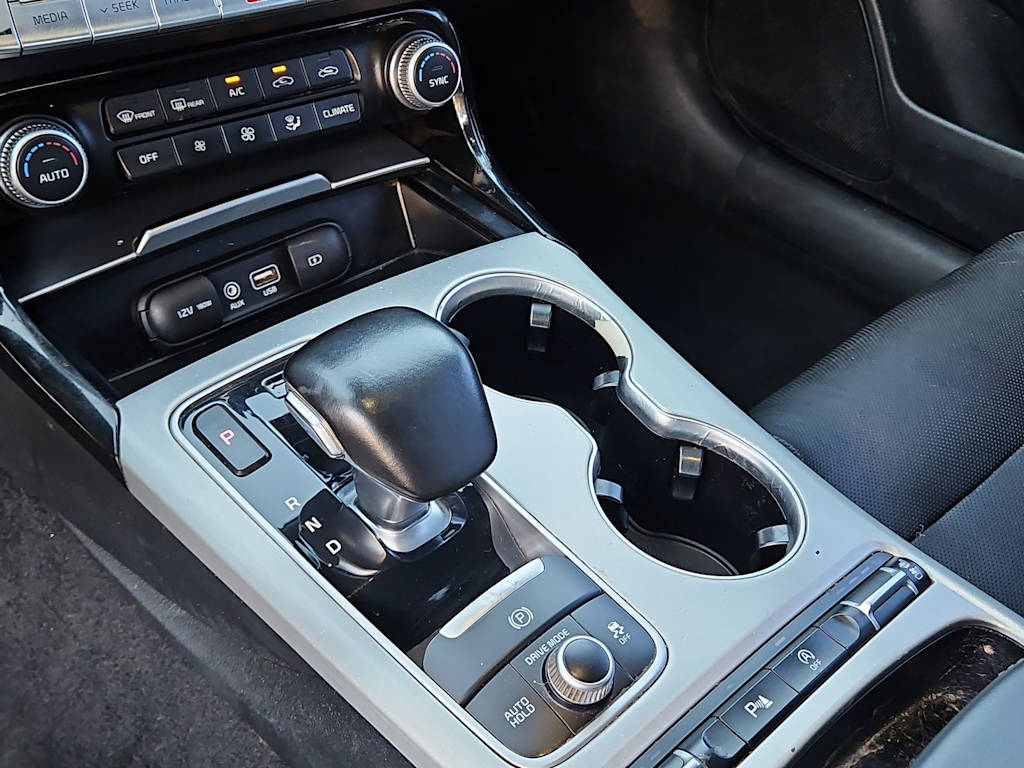 Thumbnail: 2018 Kia Stinger - 12