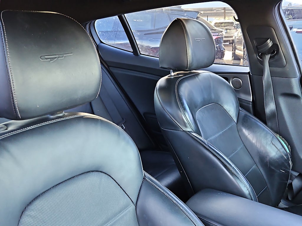 Thumbnail: 2018 Kia Stinger - 10