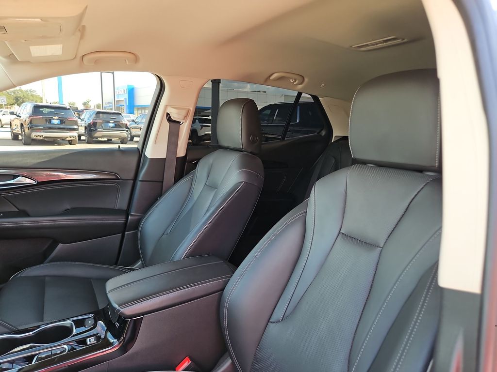 Thumbnail: 2023 Buick Envision - 10