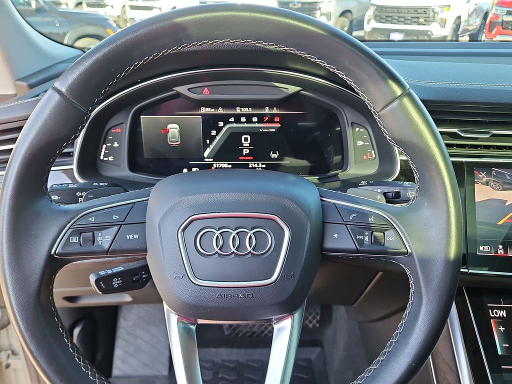 Thumbnail: 2023 Audi Q8 - 12