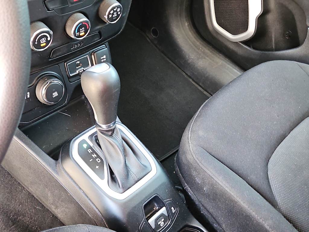 Thumbnail: 2018 Jeep Renegade - 13
