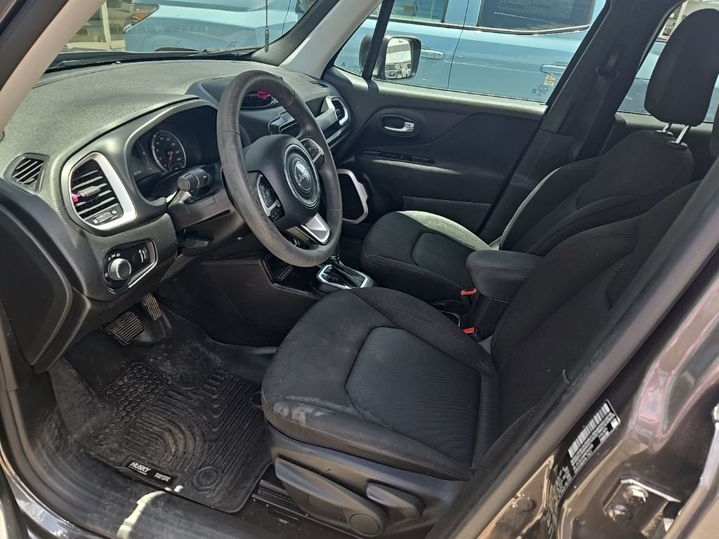 Thumbnail: 2021 Jeep Renegade - 4