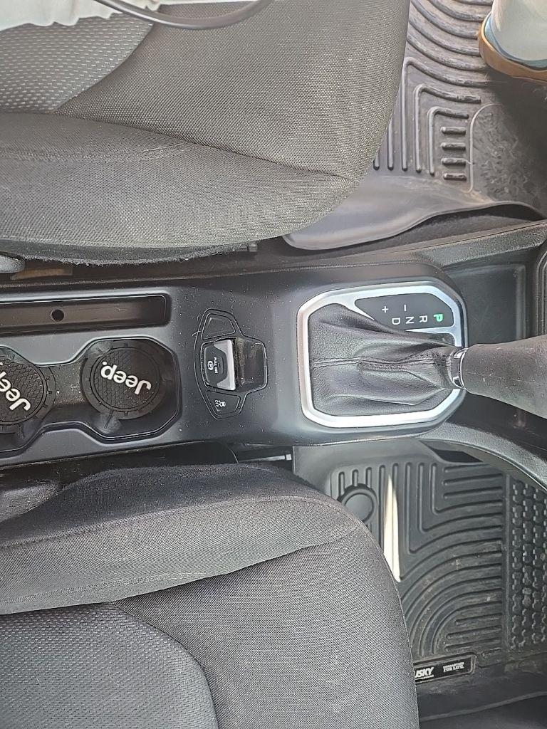 Thumbnail: 2021 Jeep Renegade - 13