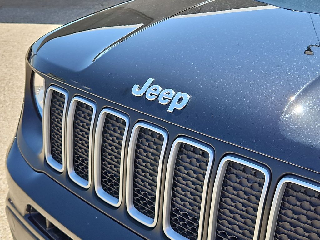 Thumbnail: 2023 Jeep Renegade - 7