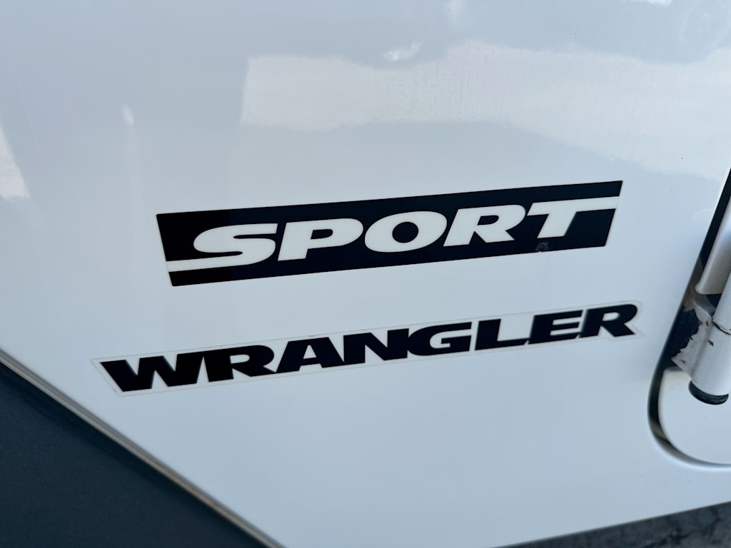 Thumbnail: 2013 Jeep Wrangler - 6