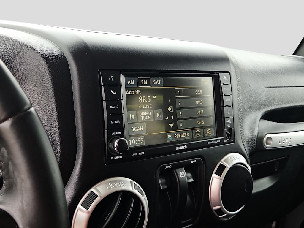 Thumbnail: 2016 Jeep Wrangler - 10