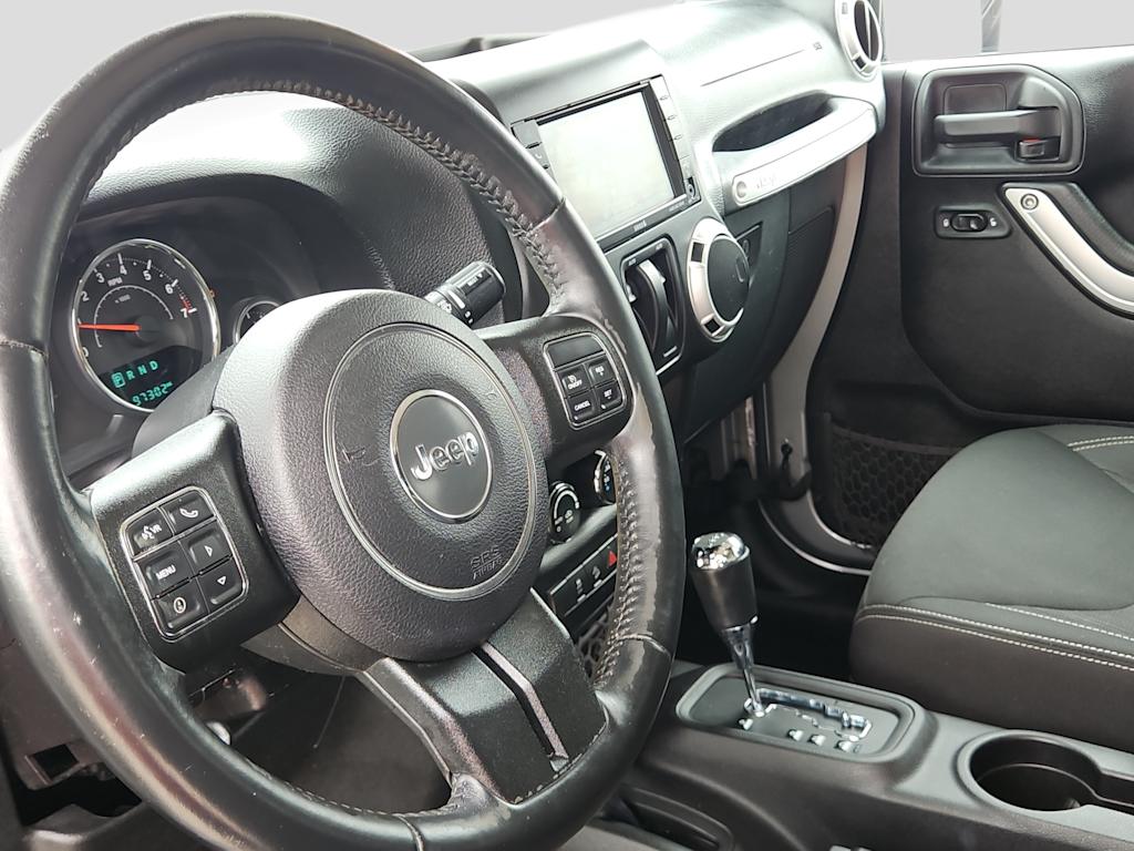 Thumbnail: 2016 Jeep Wrangler - 8