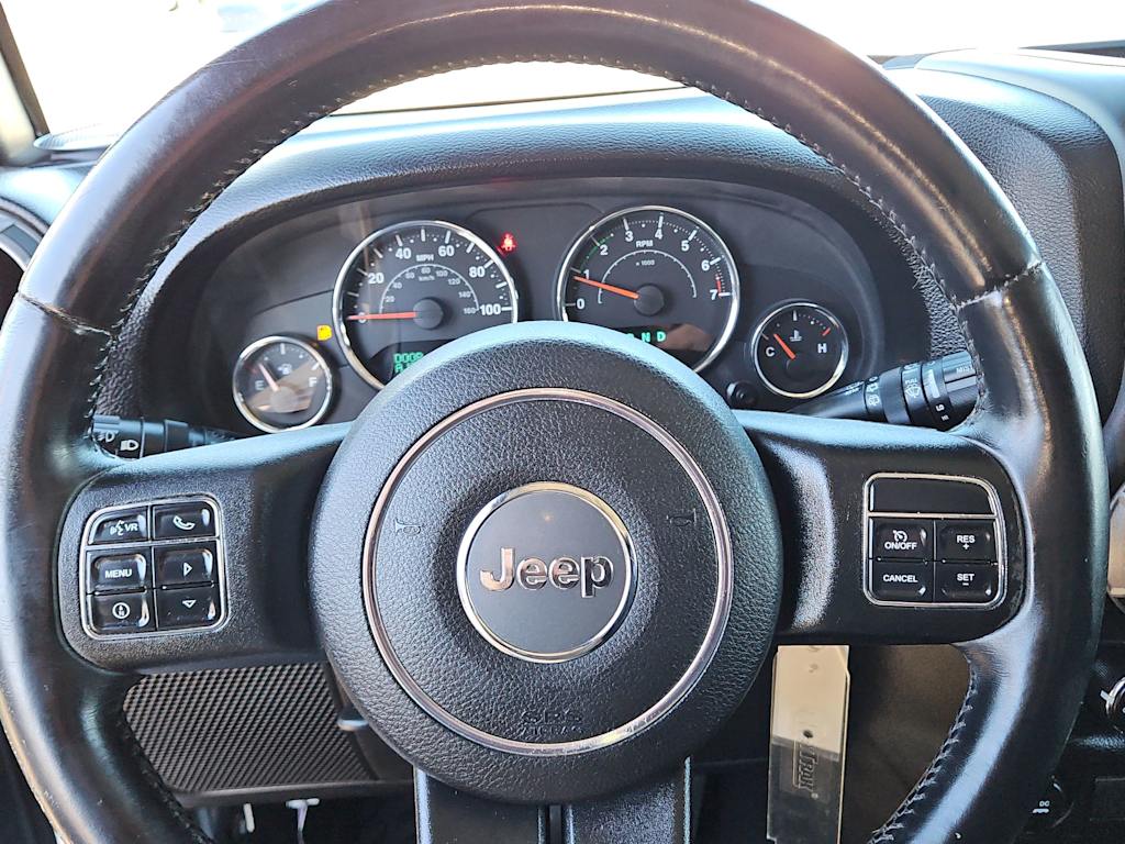 Thumbnail: 2015 Jeep Wrangler - 13