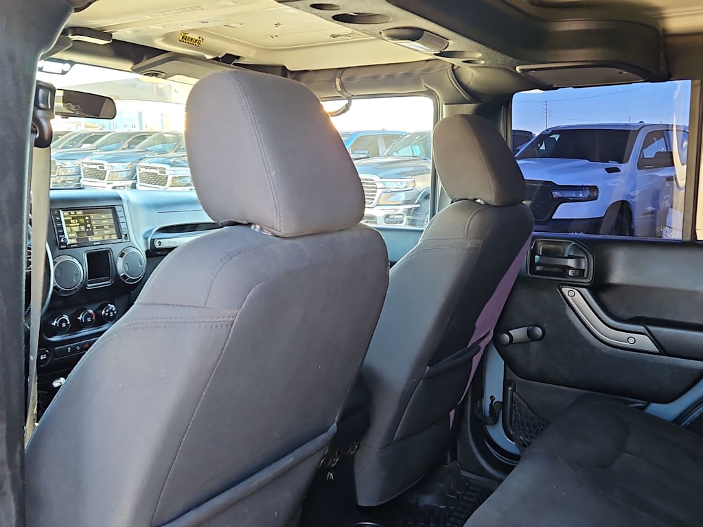 Thumbnail: 2015 Jeep Wrangler - 22