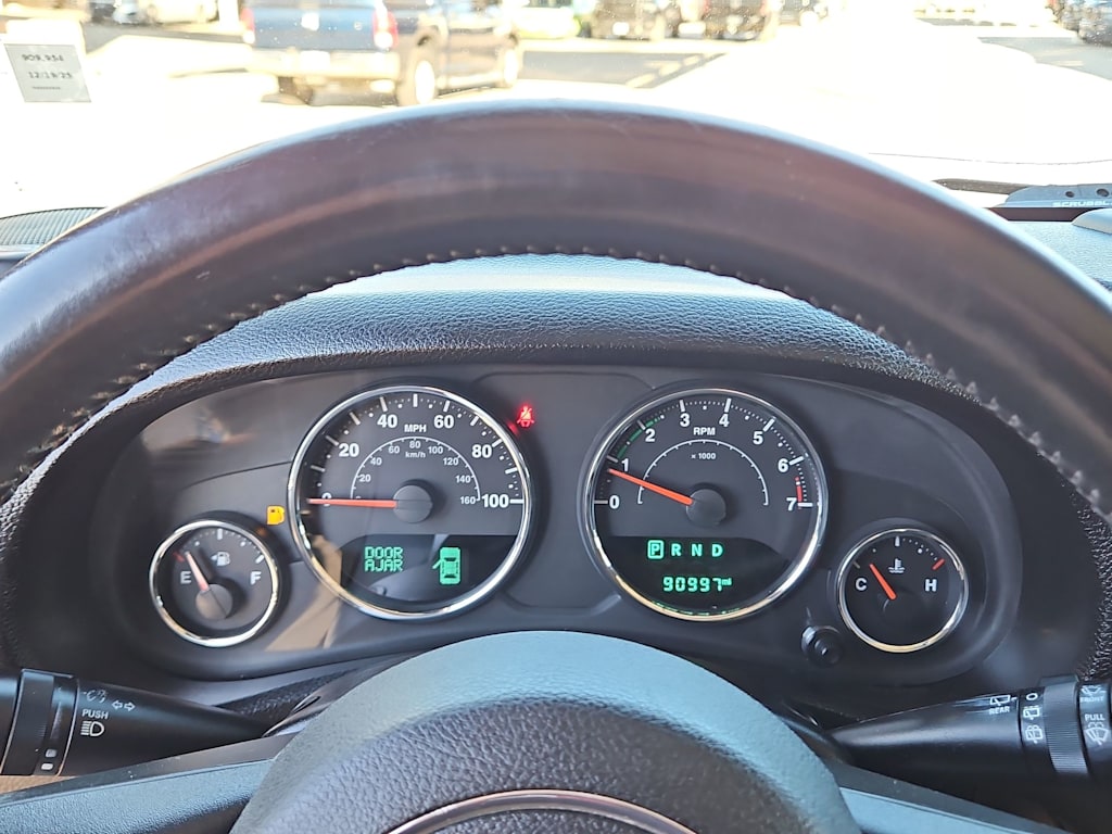 Thumbnail: 2015 Jeep Wrangler - 15