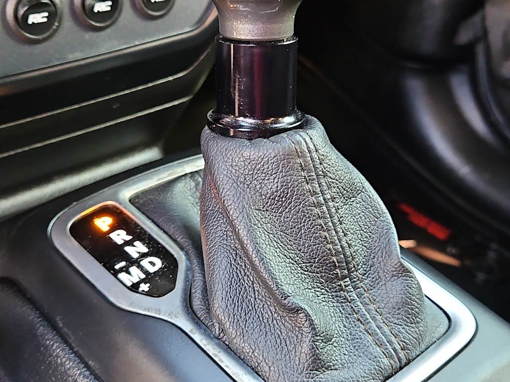 Thumbnail: 2019 Jeep Wrangler - 22