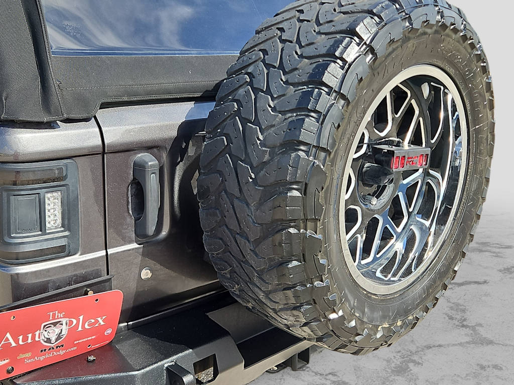 Thumbnail: 2019 Jeep Wrangler - 24
