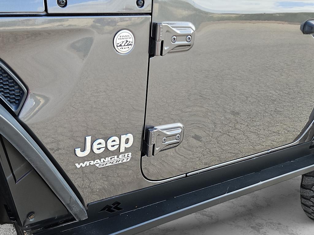 Thumbnail: 2019 Jeep Wrangler - 6