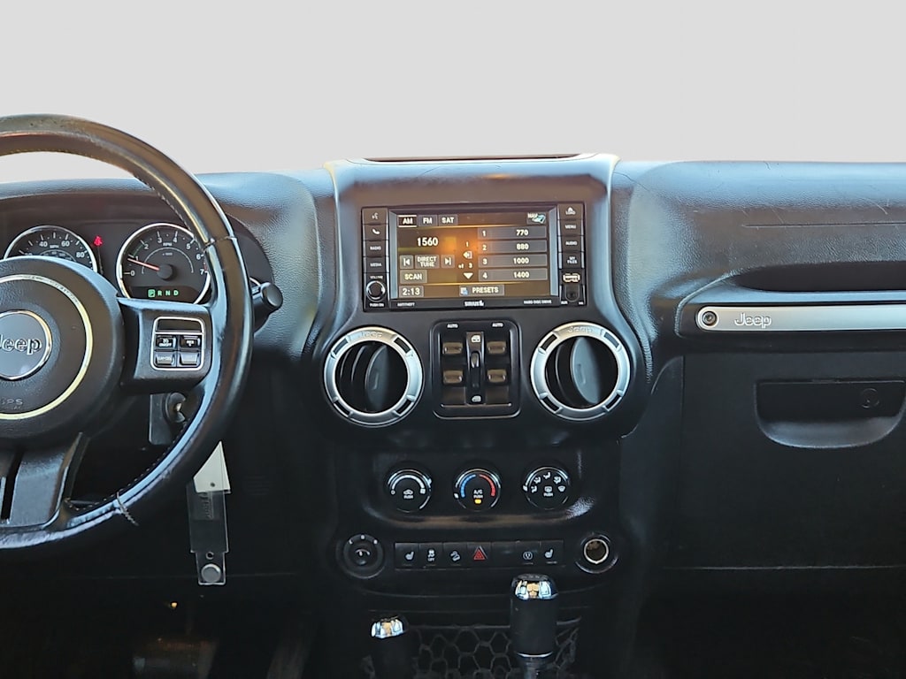 Thumbnail: 2015 Jeep Wrangler - 11