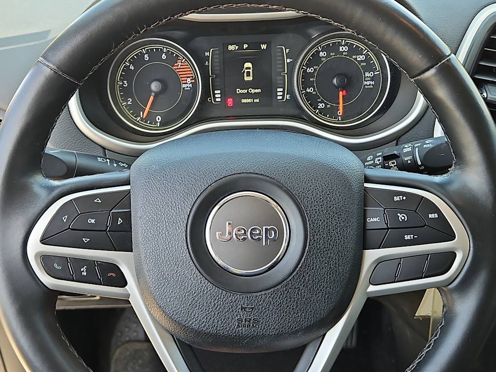 Thumbnail: 2017 Jeep Cherokee - 23