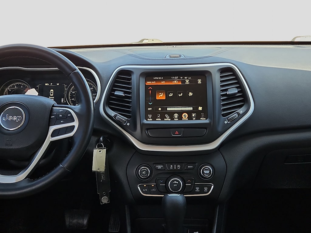 Thumbnail: 2017 Jeep Cherokee - 11