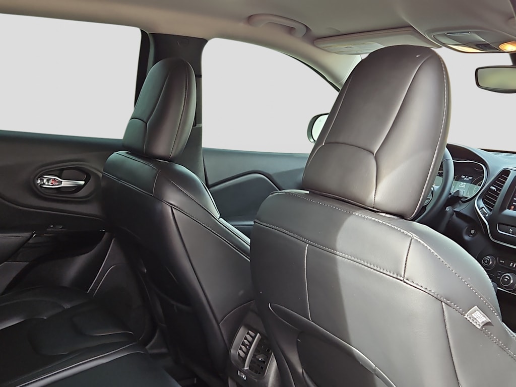 Thumbnail: 2021 Jeep Cherokee - 23