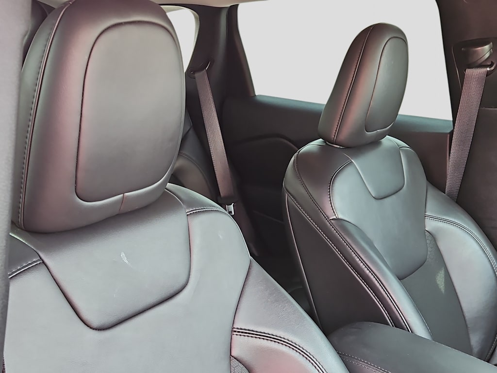 Thumbnail: 2021 Jeep Cherokee - 10