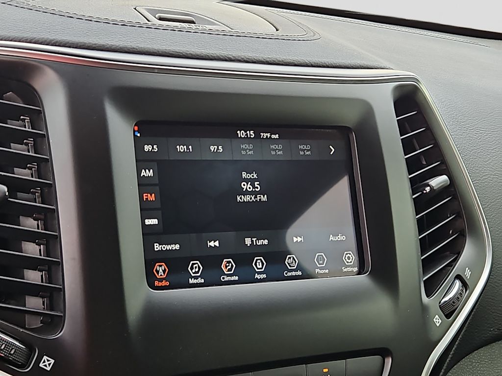 Thumbnail: 2021 Jeep Cherokee - 12