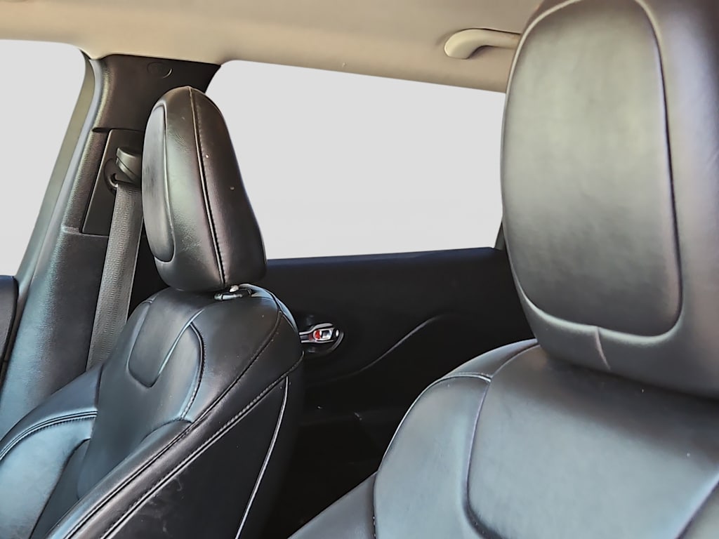 Thumbnail: 2020 Jeep Cherokee - 9