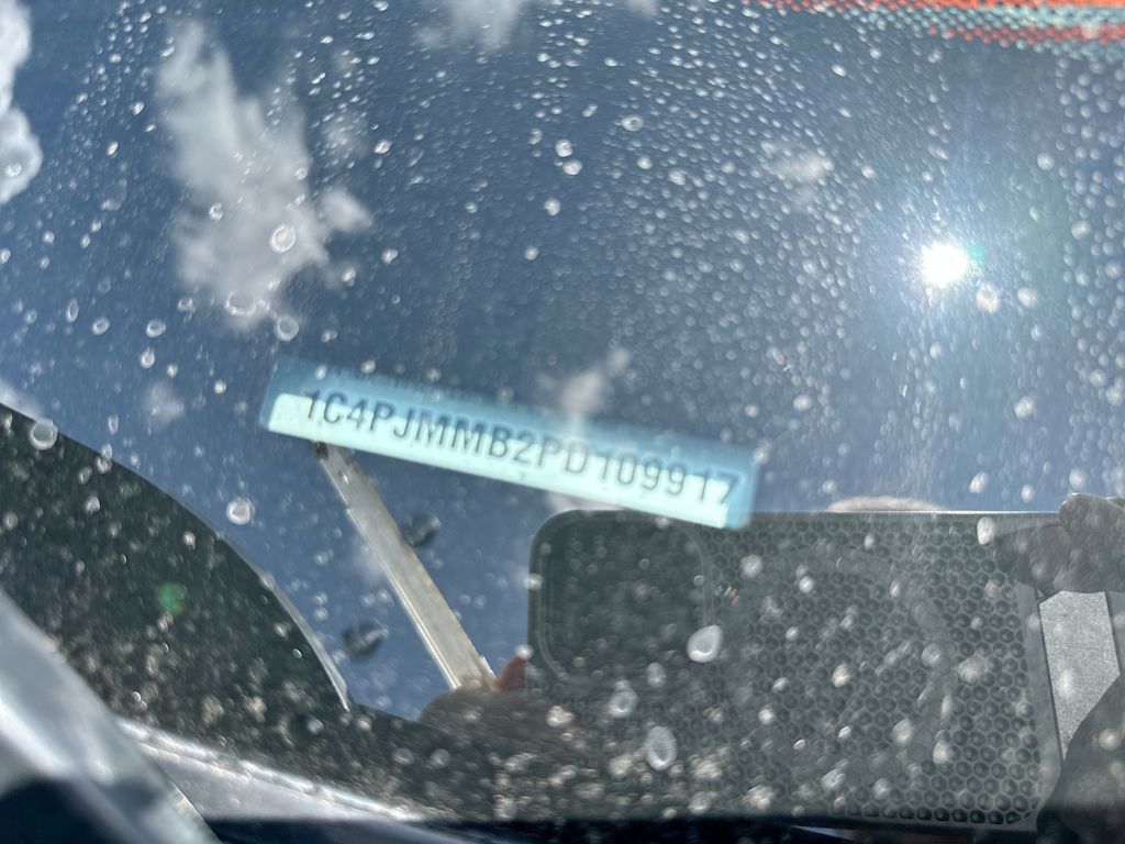 Thumbnail: 2023 Jeep Cherokee - 29