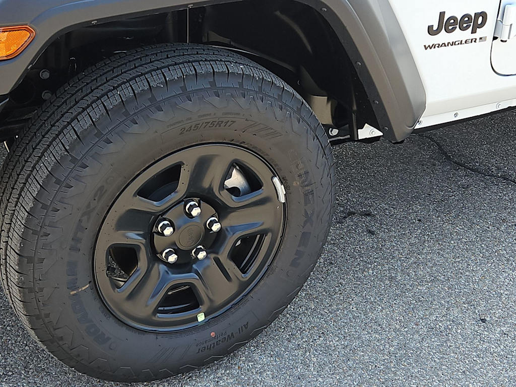 Thumbnail: 2024 Jeep Wrangler - 9