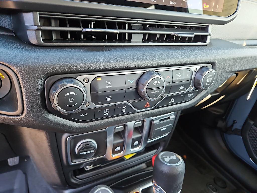 Thumbnail: 2026 Jeep Wrangler - 21