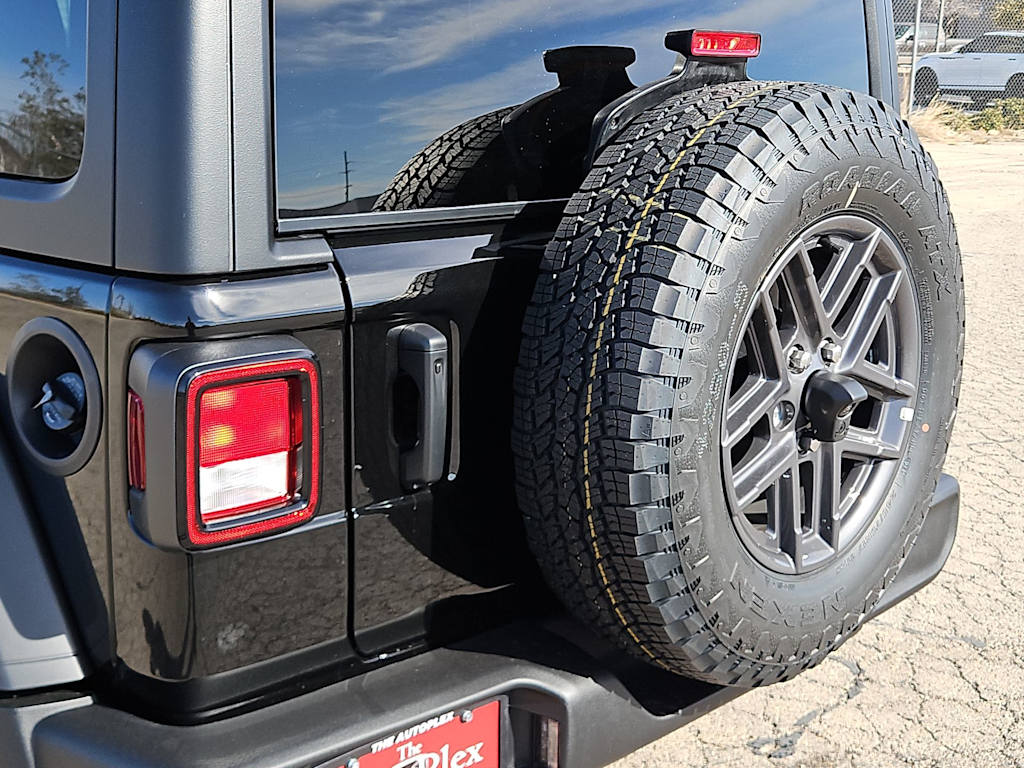 Thumbnail: 2026 Jeep Wrangler - 23