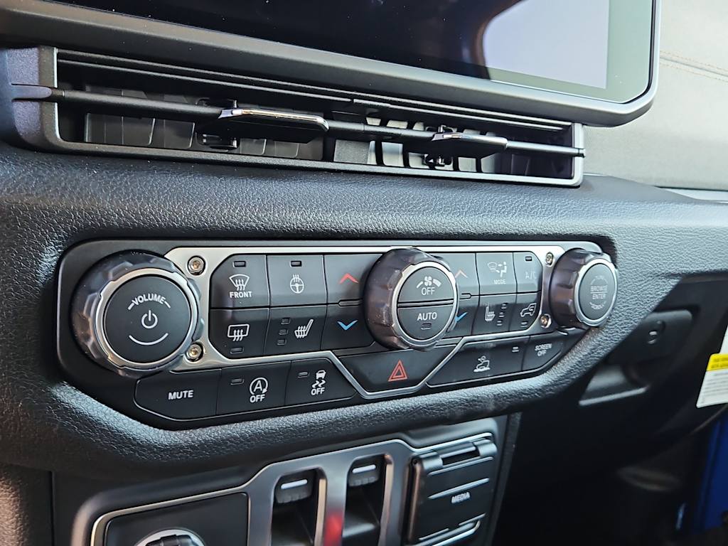 Thumbnail: 2026 Jeep Wrangler - 21