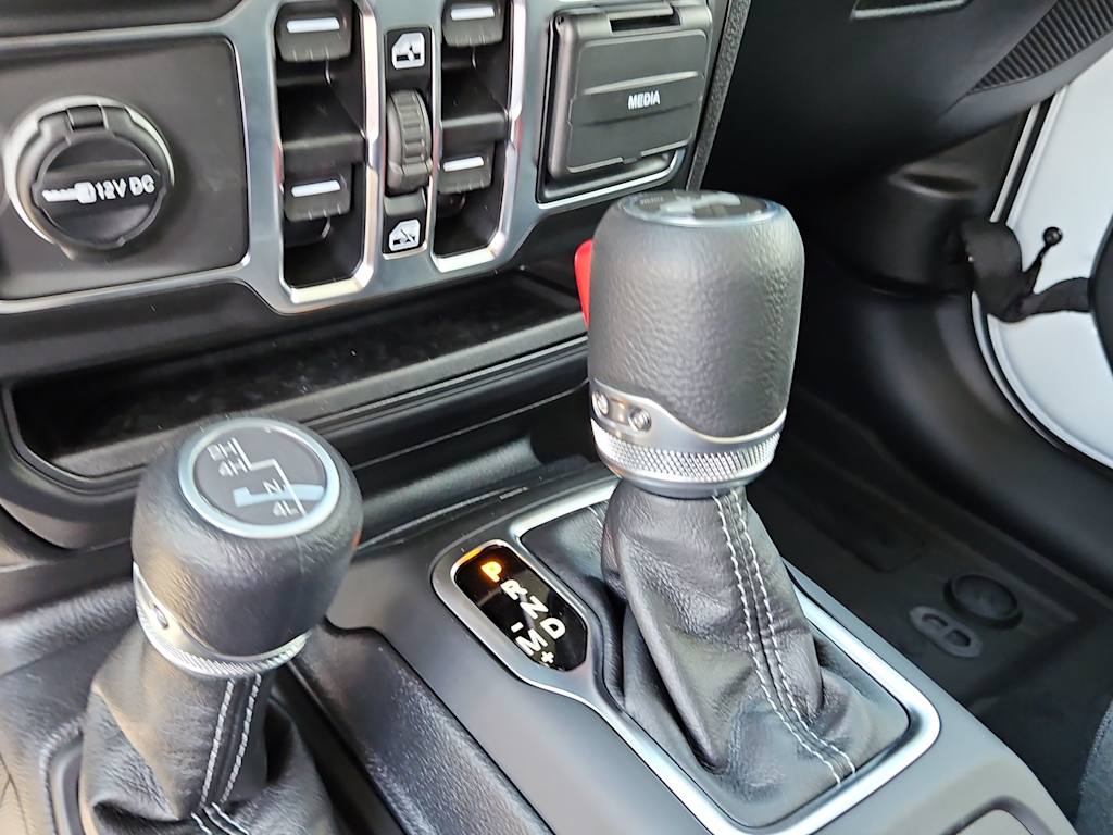 Thumbnail: 2025 Jeep Wrangler - 23