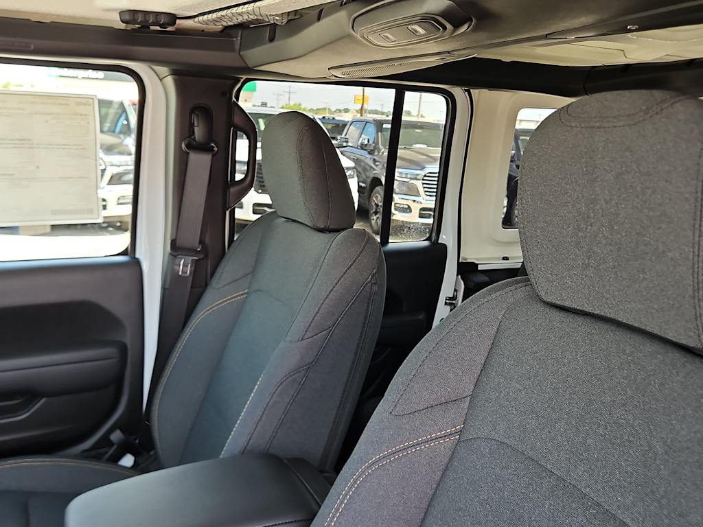 Thumbnail: 2025 Jeep Wrangler - 22