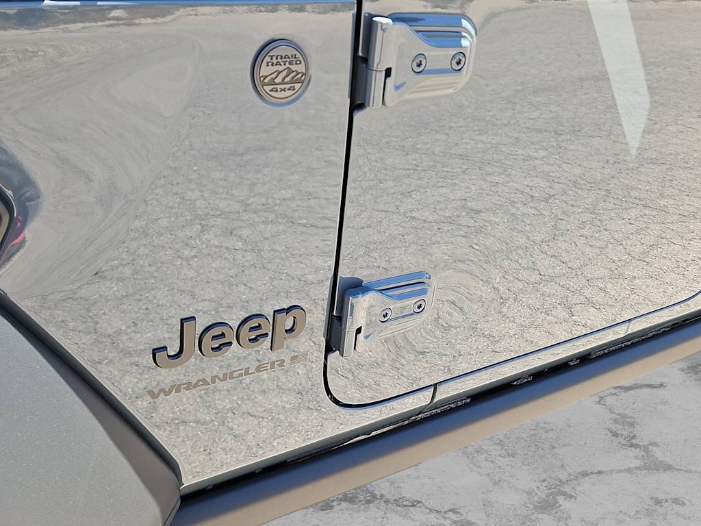 Thumbnail: 2026 Jeep Wrangler - 6