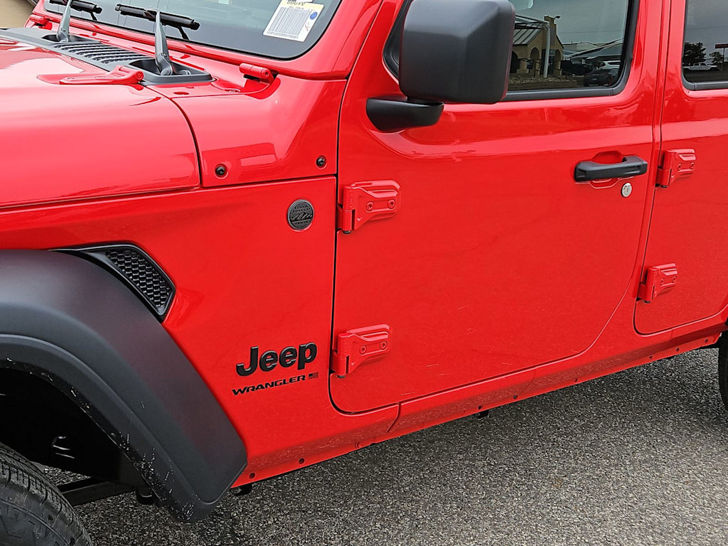 2024 Jeep Wrangler Sport 23