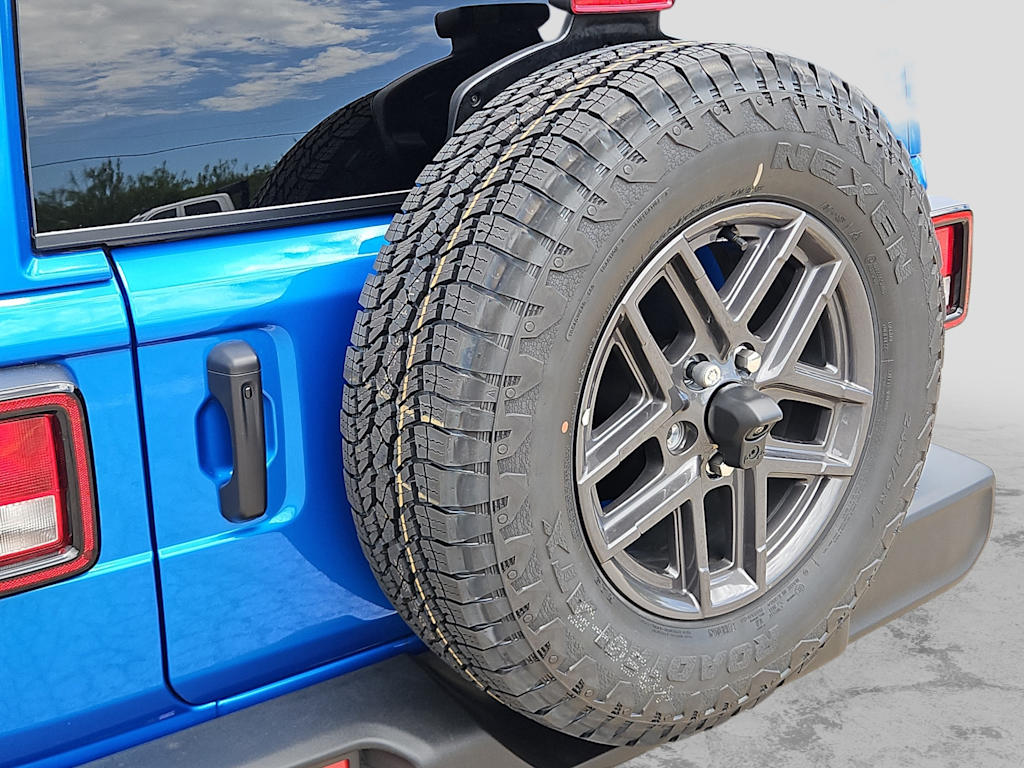 Thumbnail: 2026 Jeep Wrangler - 24