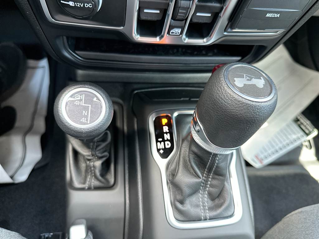 Thumbnail: 2026 Jeep Wrangler - 15
