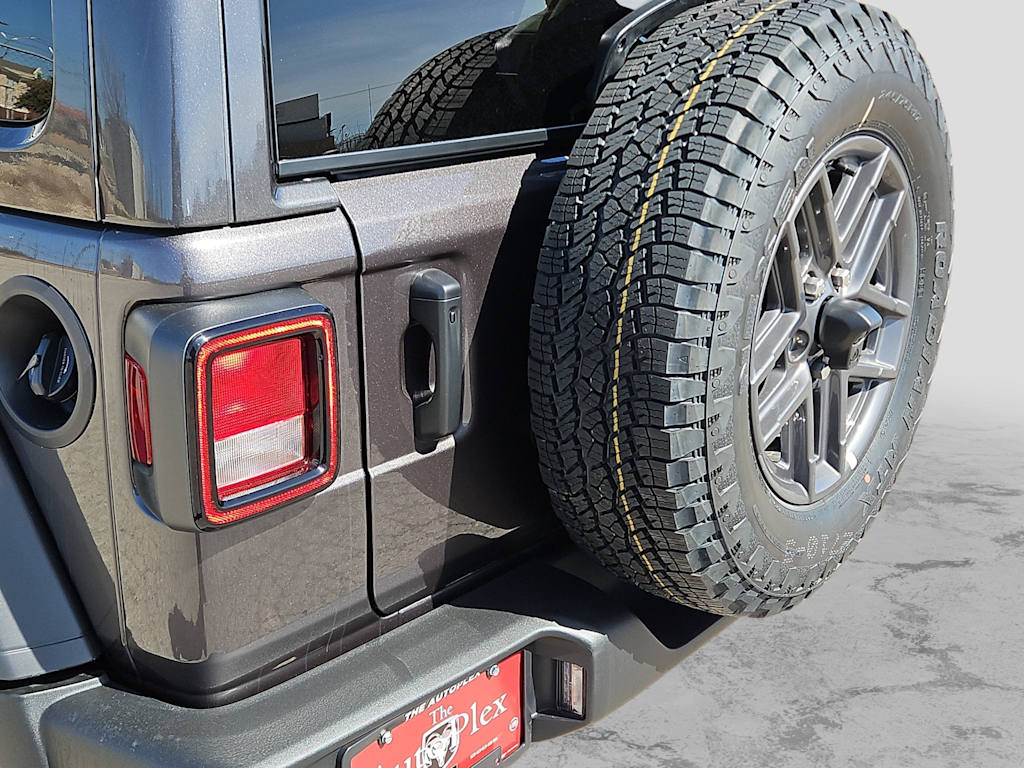 Thumbnail: 2026 Jeep Wrangler - 24