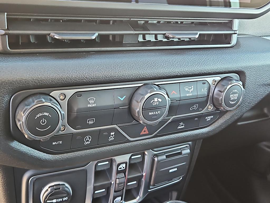 Thumbnail: 2026 Jeep Wrangler - 25