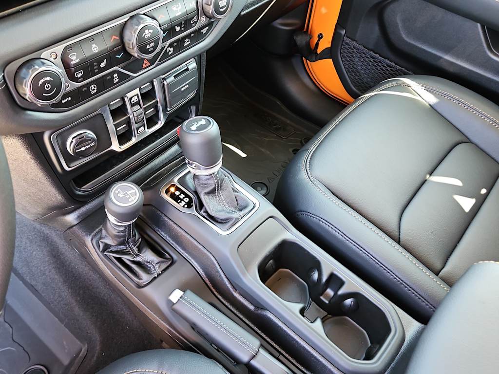 Thumbnail: 2025 Jeep Wrangler - 14