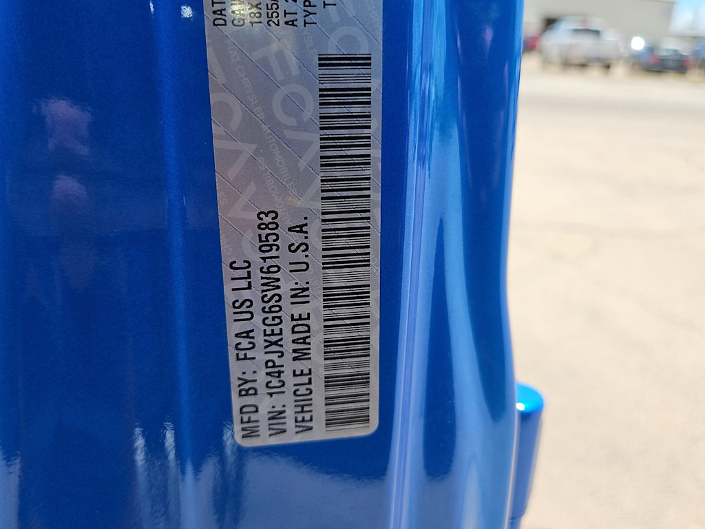 Thumbnail: 2025 Jeep Wrangler - 14