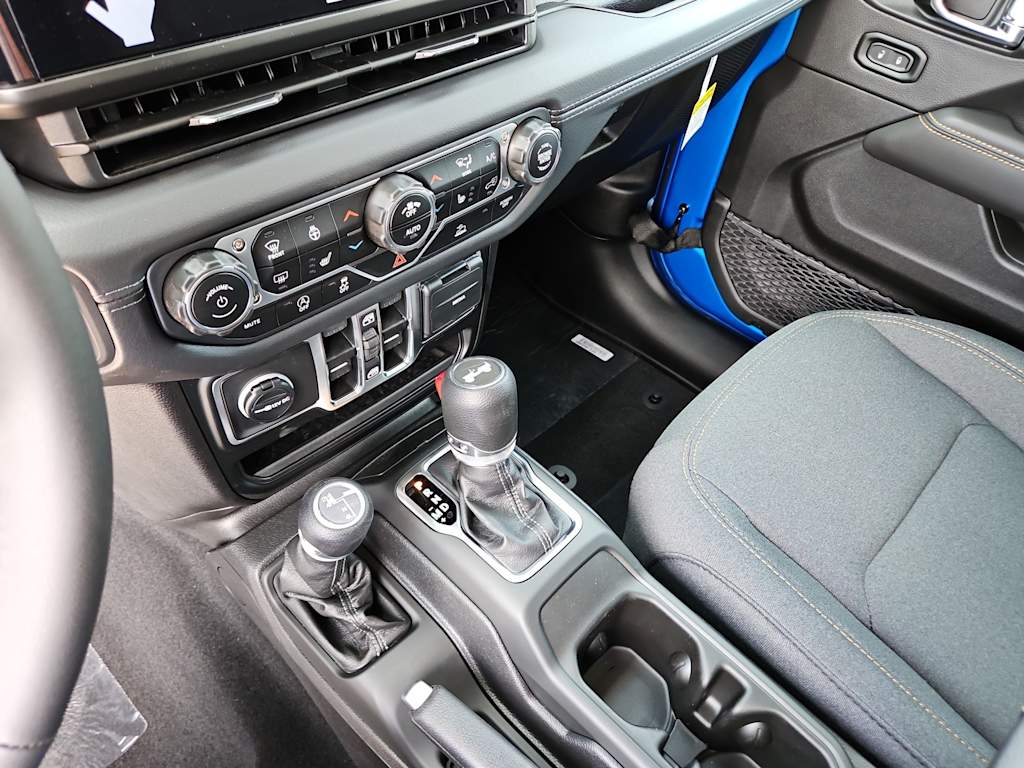 Thumbnail: 2025 Jeep Wrangler - 13