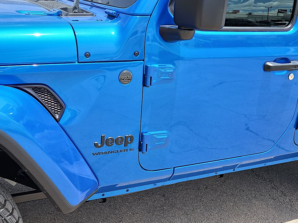 Thumbnail: 2025 Jeep Wrangler - 6