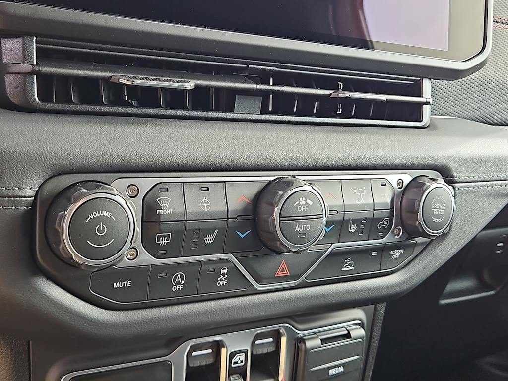 Thumbnail: 2026 Jeep Wrangler - 24