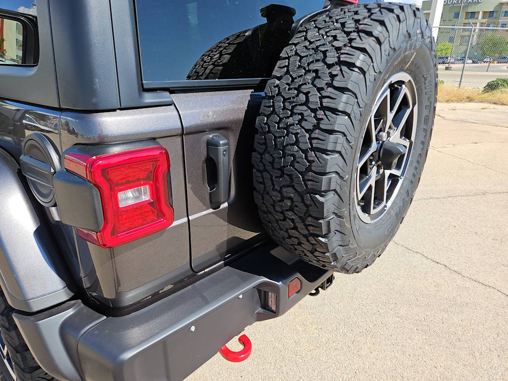 Thumbnail: 2025 Jeep Wrangler - 28