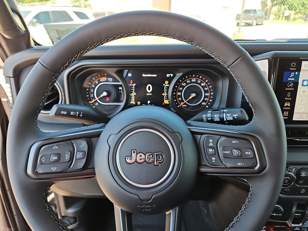 Thumbnail: 2025 Jeep Wrangler - 13